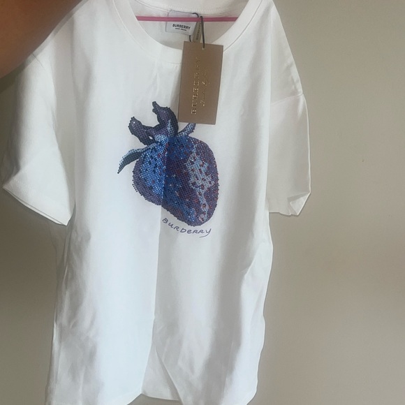 Burberry Strawberry-Printed Crewneck T-Shirt! - Picture 1 of 4